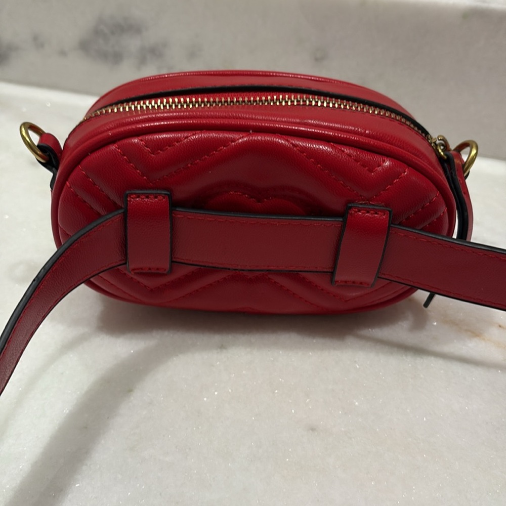 Gucci Red Quilted Belt Bag with Gold Logo (Serious Inquiries Message Me!) - Picture 6 of 6